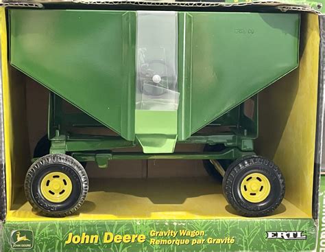 Vintage Ertl John Deere Farm Equipment Gravity Box Wagon 1/16